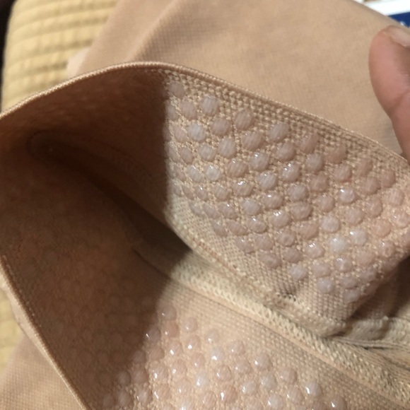 Truform thigh high compression stockings beige & black - Picture 4 of 7